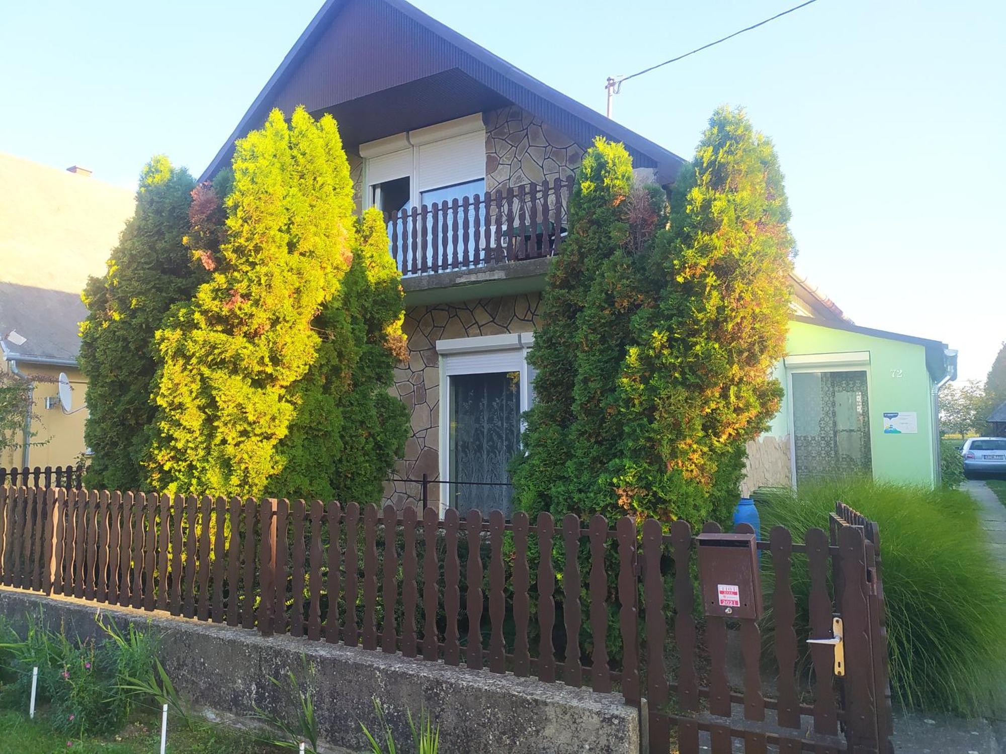 Etus Vendeghaz 2 Villa Балатонфенивес Екстериор снимка